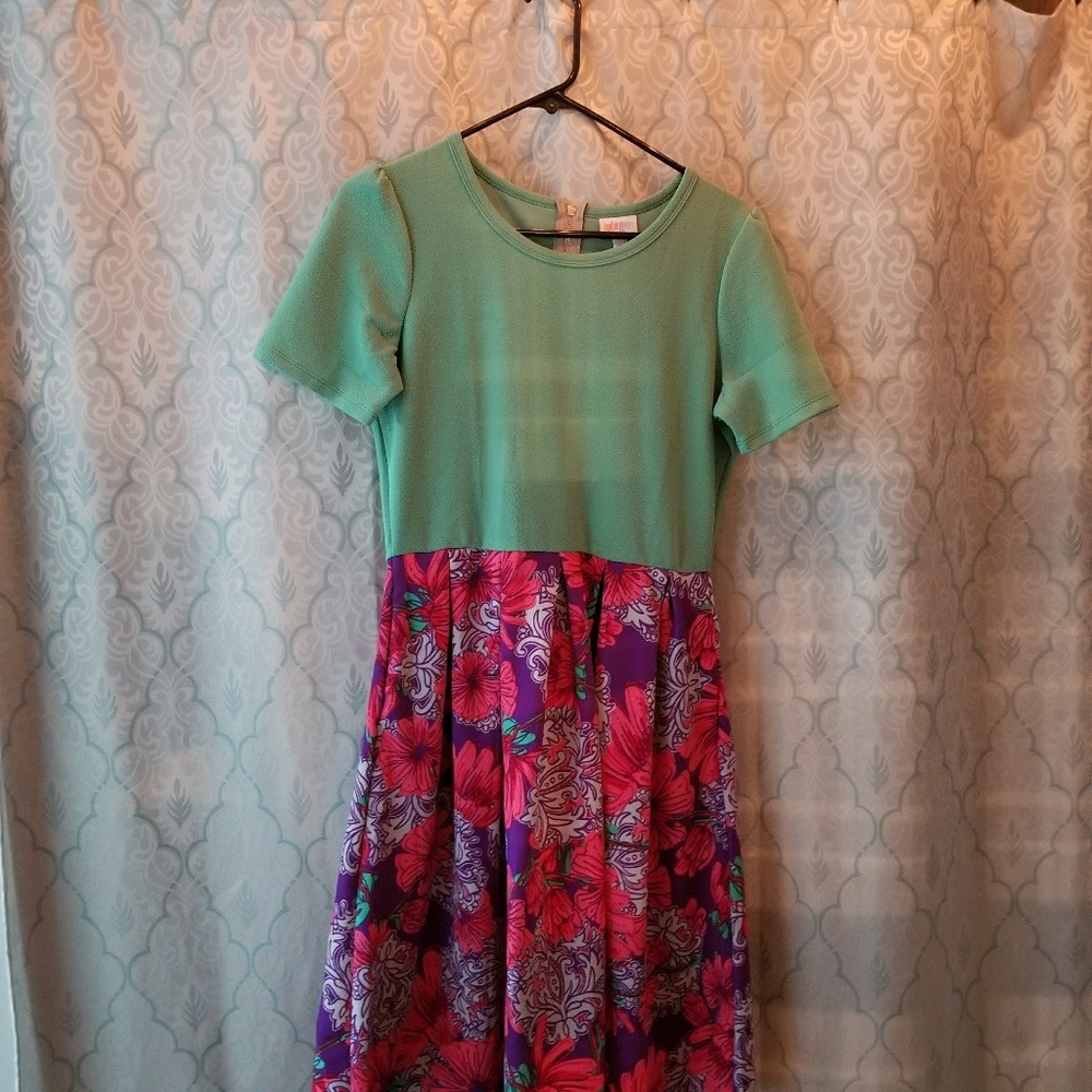 LuLaRoe Amelia